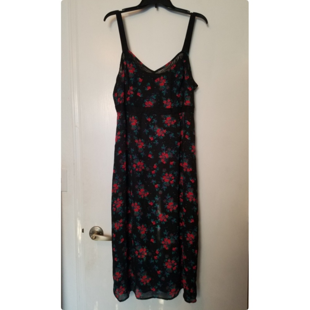 Long sleeveless floral dress